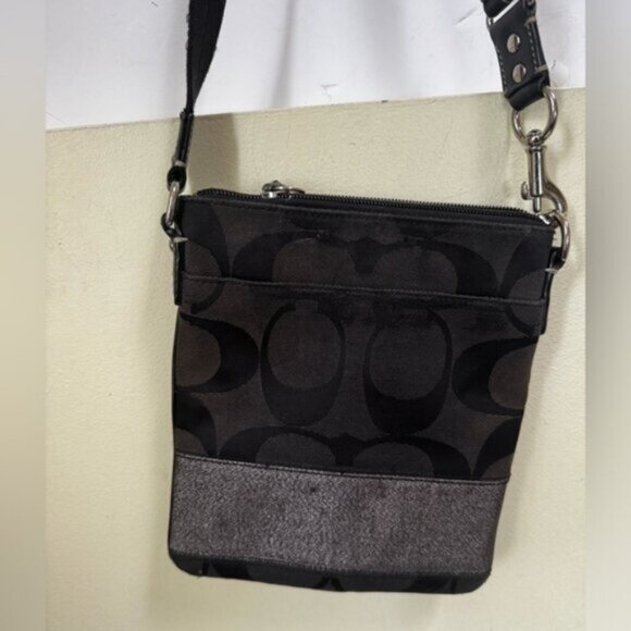 Coach Signature CC Crossbody Shoulder Bag Pocket Metallic Canvas Zip Minimalist - Picture 4 of 16
